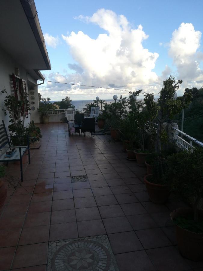 La Casa Delle Delizie Hotel Messina Exterior foto
